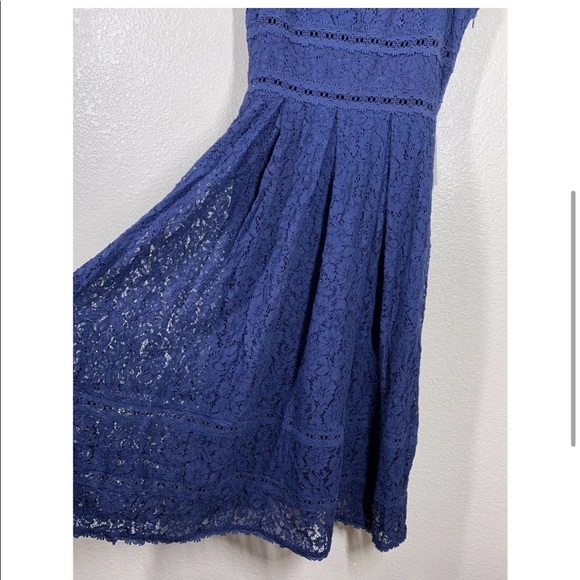 NSR Blue lace spaghetti strap dress - Picture 2 of 7